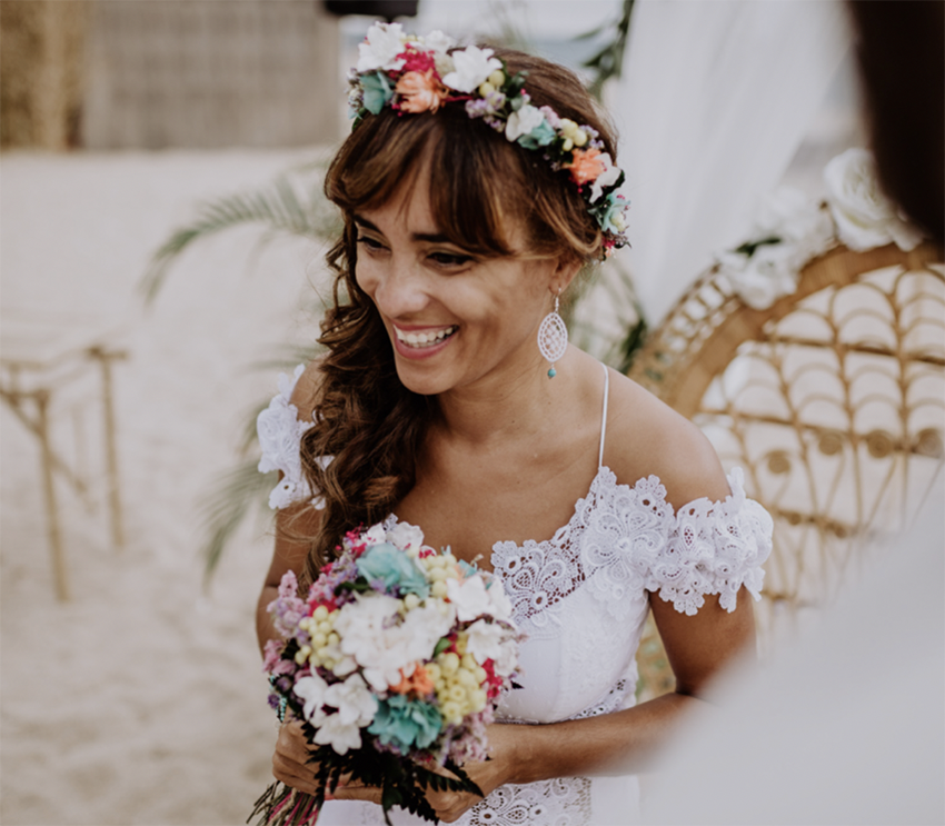 Cantina Alegrarse disfraz Coronas de flores para novias - DBlanc - Bodas en la Playa